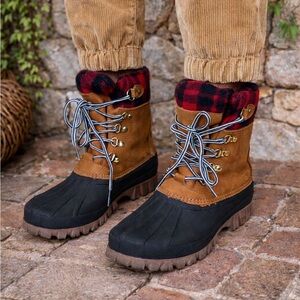 J. CREW Waterproof Leather and Rubber Duck Boots "Perfect Winter Boots" Style, 8